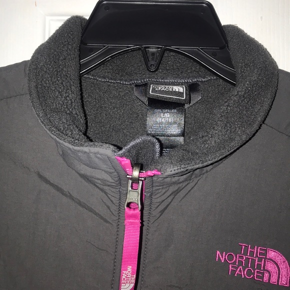 Girls North Face jacket - Picture 4 of 5